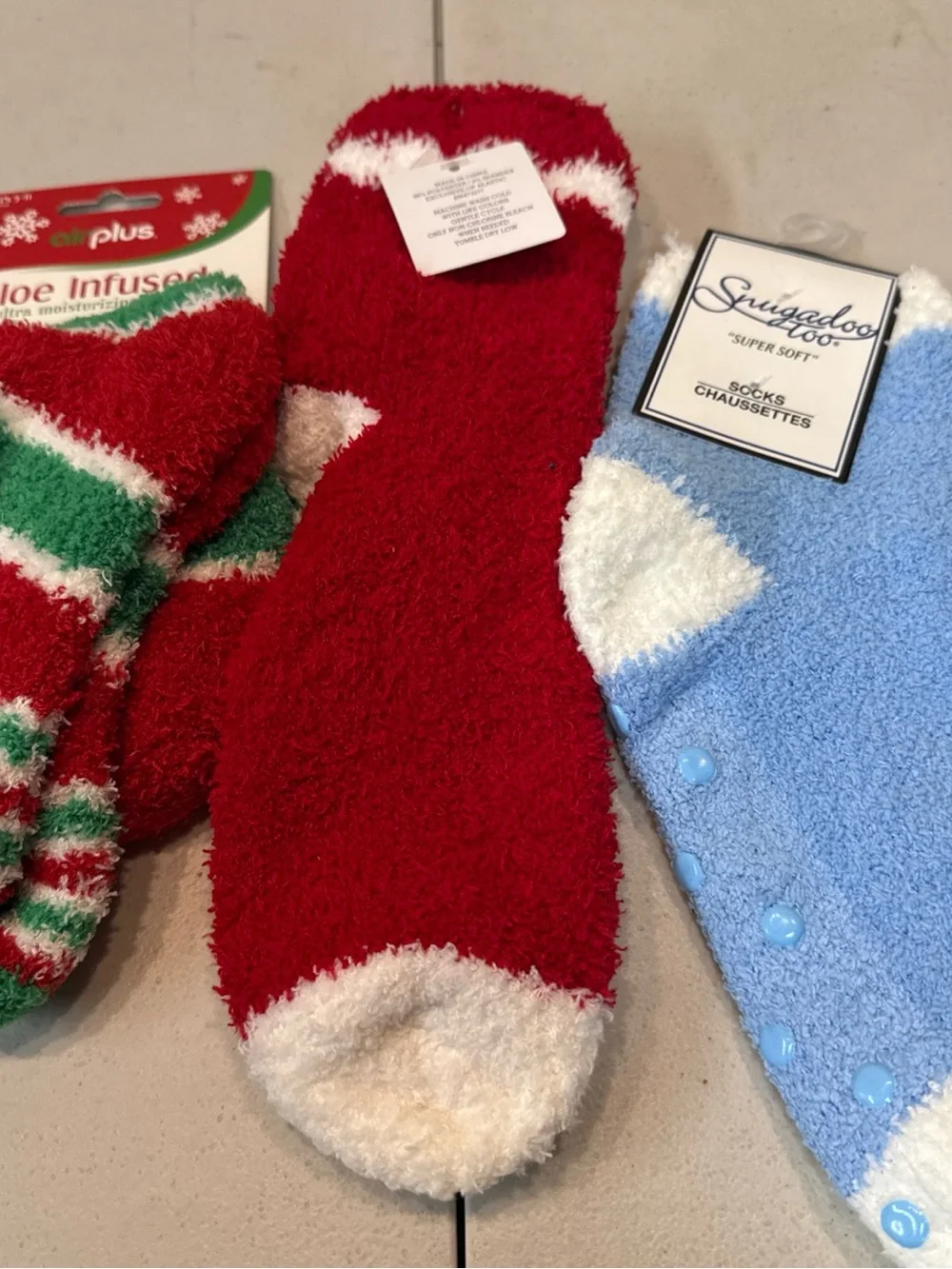 Lot Of 3 Fuzzy Socks air plus aloe infused moisturizing  & snugadoo too soft